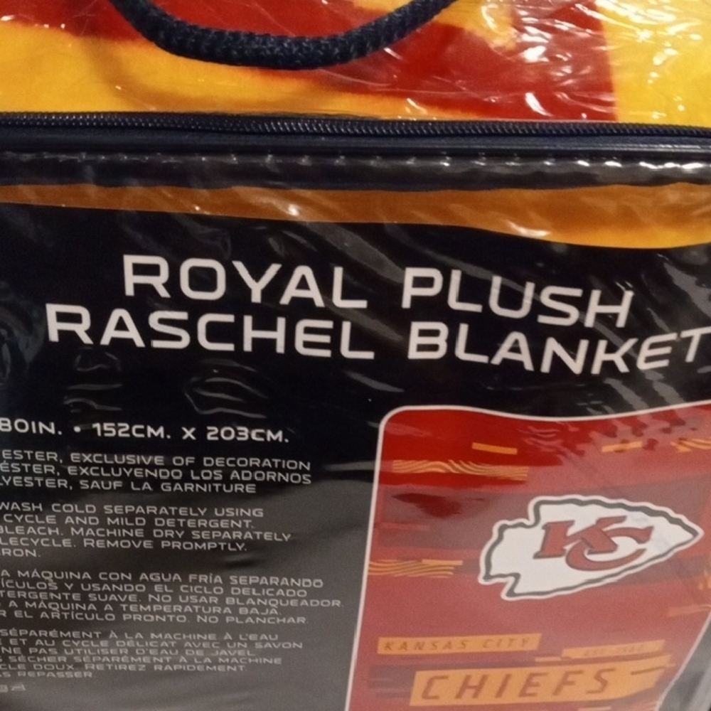 NWT NFL Kansas City Chiefs Royal Plush Raschel Blanket 60x80 - Picture 6 of 9